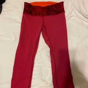 Lululemon reversible yoga pants size 6